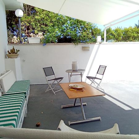 Cottage La Roccia Merine Exterior foto