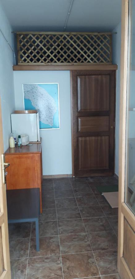 Cottage La Roccia Merine Exterior foto
